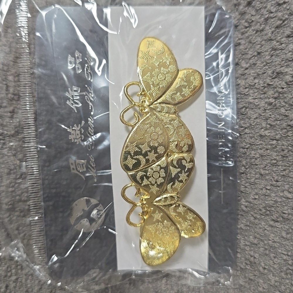 Luxurious Gold Butterfly Hair Clip